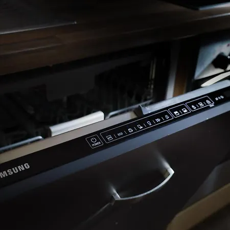 奥斯巴彻斯特恩公寓 公寓 洛伊塔施